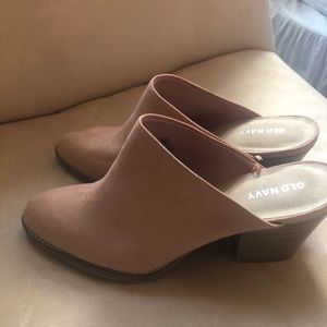 Blush pink block heel mule